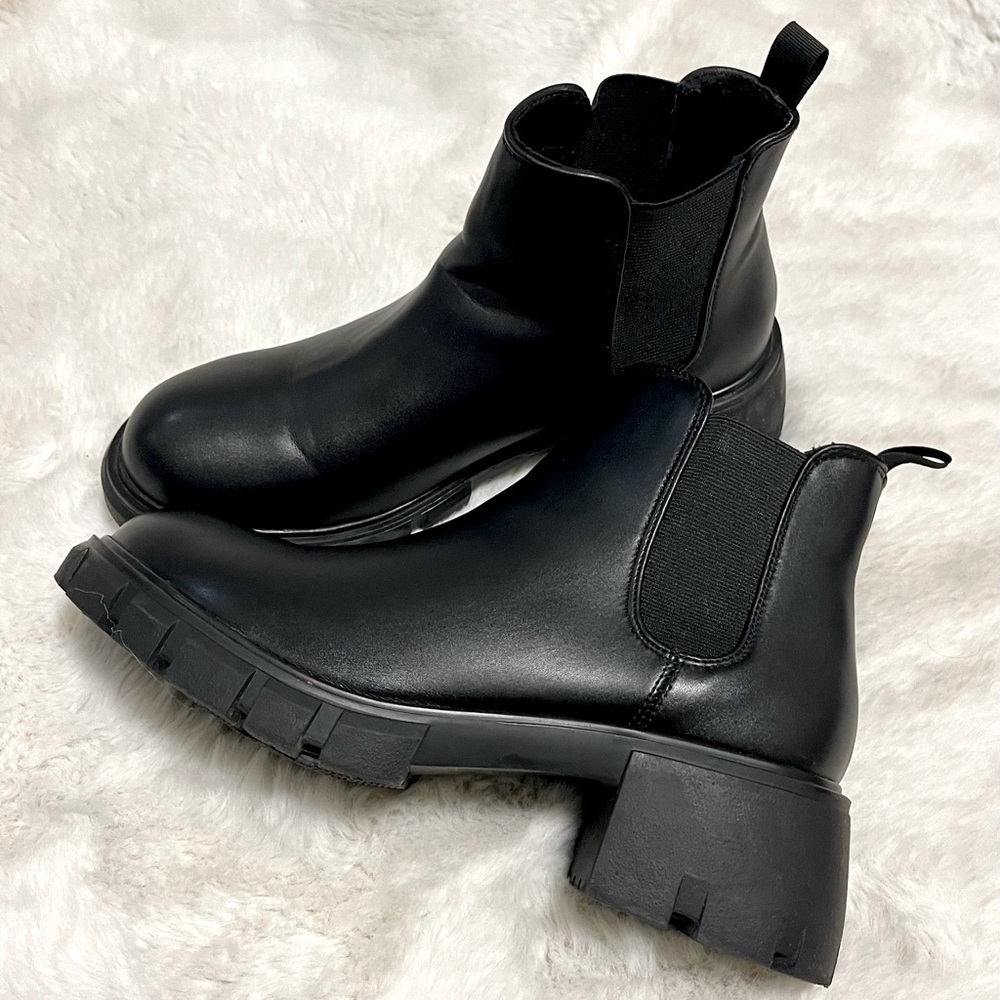 steve Madden Howler Chelsea Boot Black Women's 10M